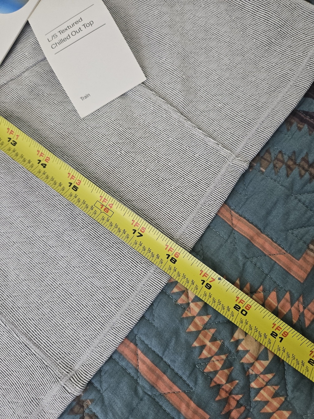 Vuori Gray Long Sleeve Crewneck Top - Picture 6 of 6